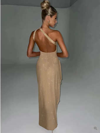 Anfisa® | Elegante vestido de cóctel con ribete de perlas y escote en la espalda