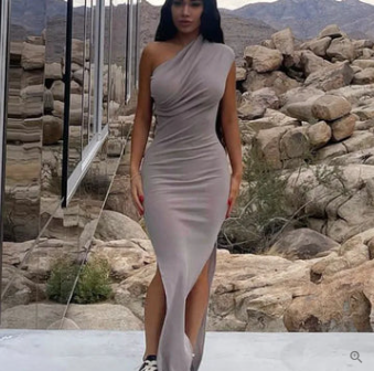 Andrea® | Elegante vestido de un solo hombro con abertura para ocasiones especiales