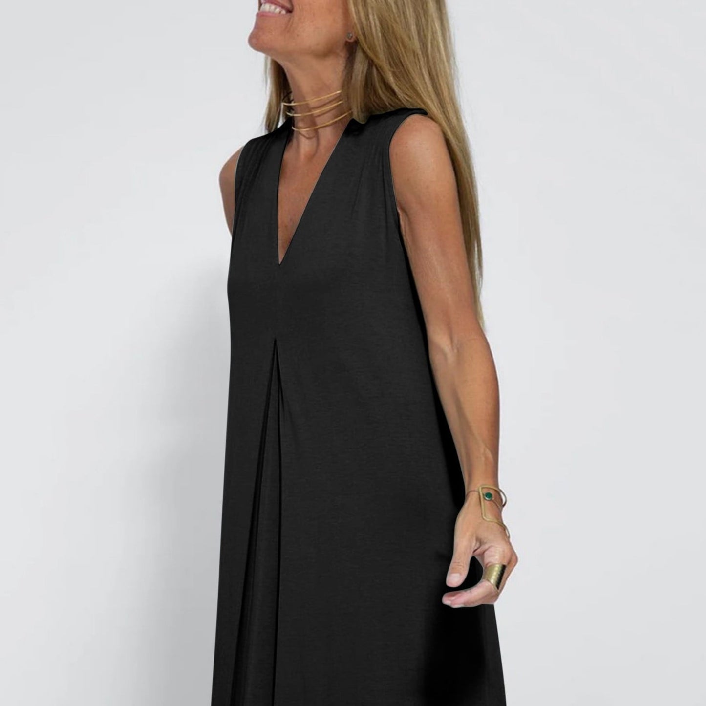 Elara® | vestido con cuello en V