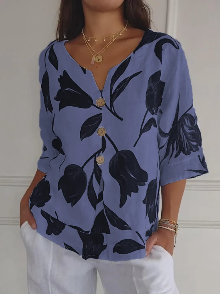 Adela® | Blusa con botones de flores