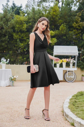 Annamaría® | Vestido de cóctel sin mangas, con cuello en V y busto cónico