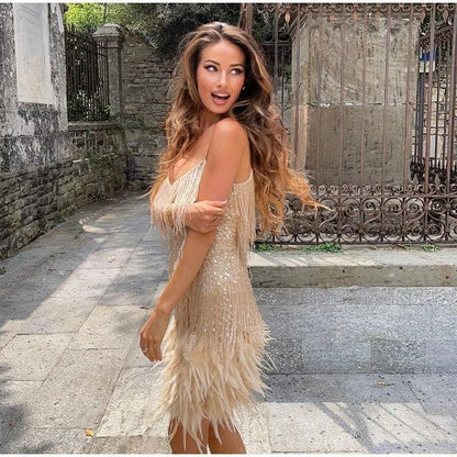 Antonieta® | Mini vestido de noche con lentejuelas y plumas ��� Hannah